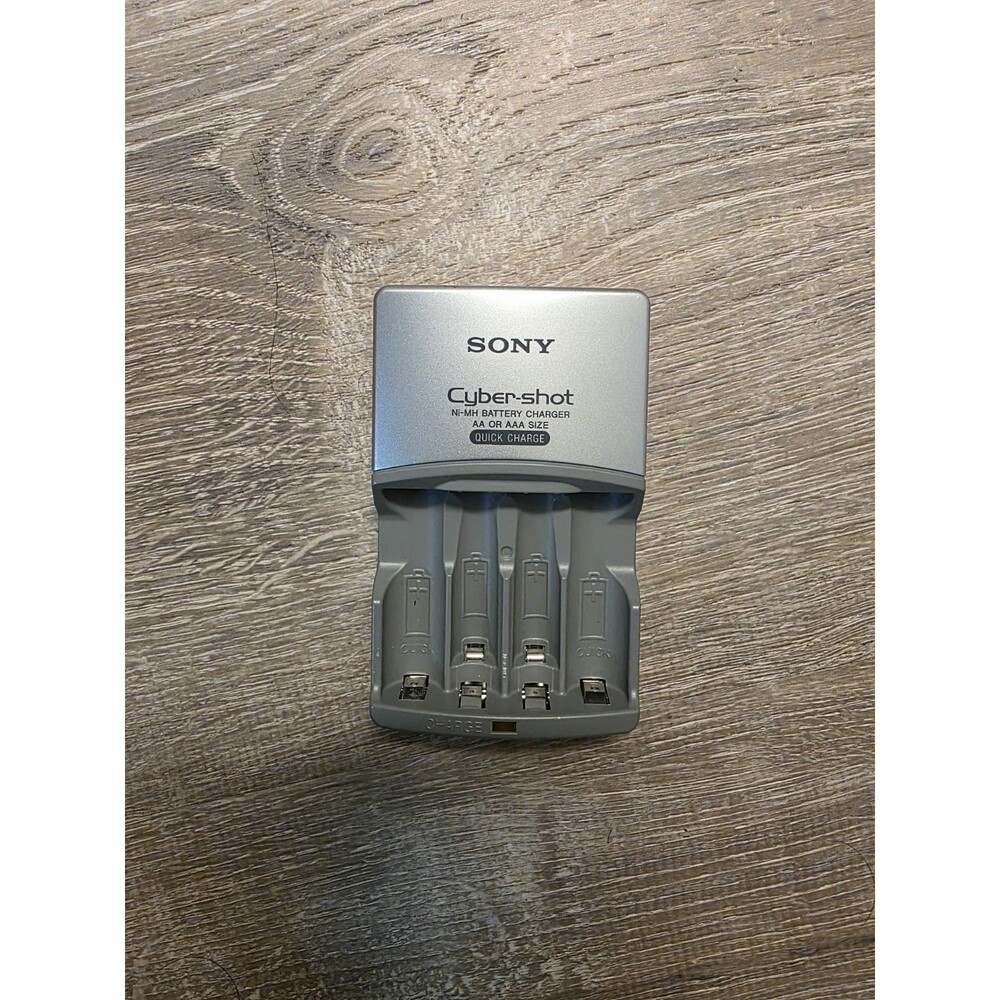 Sony Cyber-Shot Ni-MH Quick Charge Battery Charger BC-CSQ - Silver